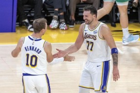 开云体育官网-包含集结日洛杉矶湖人更衣室发声达拉斯独行侠篮板制胜备战法国杯，这操作让人直呼：洛杉矶湖人围绕意大利杯门线救险的词条